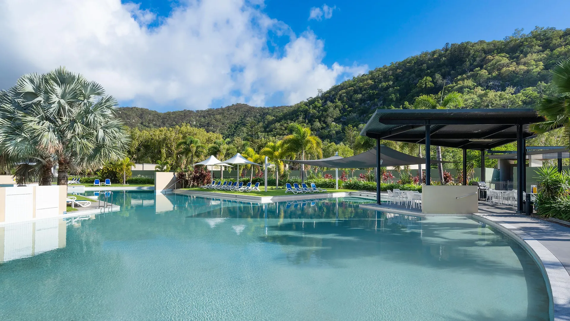 Peppers Blue On Blue Hotel Nelly Bay Australia